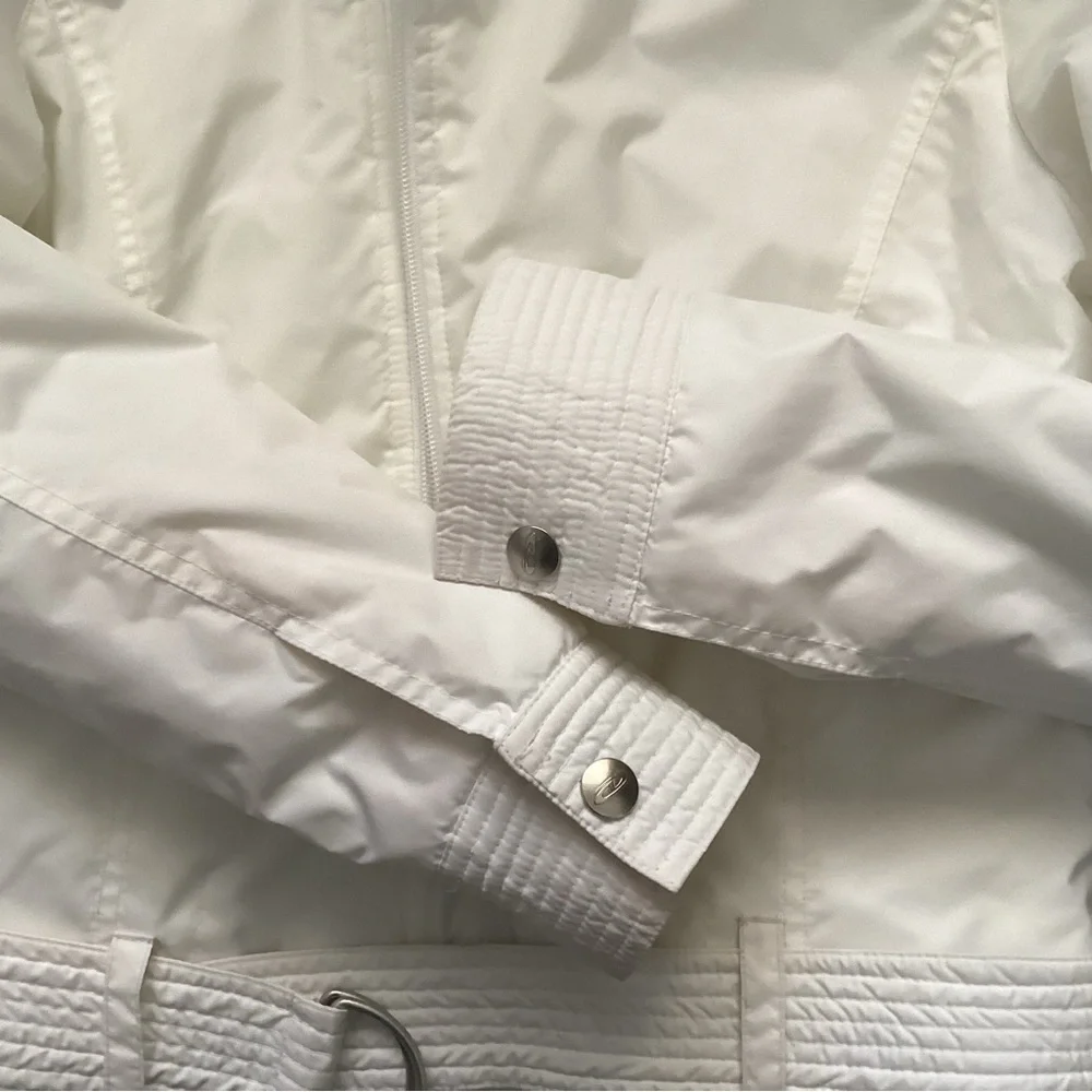 DKNY Active Lightweight Ski Jacket, Size S - Picture 5 of 7